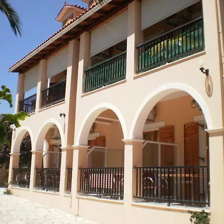 Loukas Inn Family Resort Keri Exterior foto